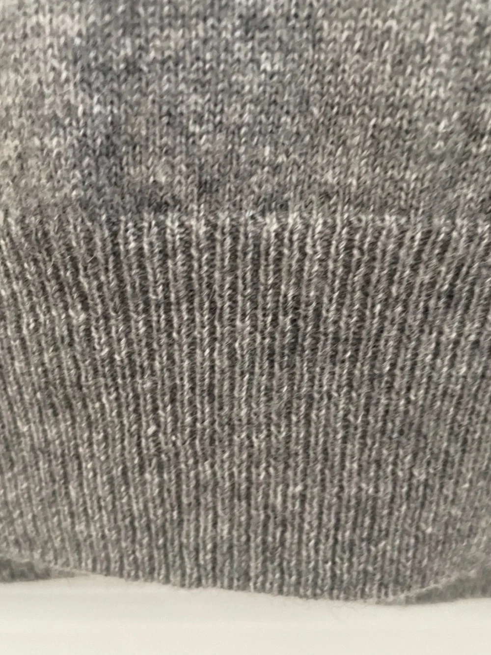 L.L. Bean Vintage Men's 100% Cashmere Heather Gray V-Neck Sweater L
